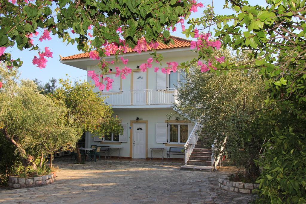 Eleni Houses Kómboi Exterior foto